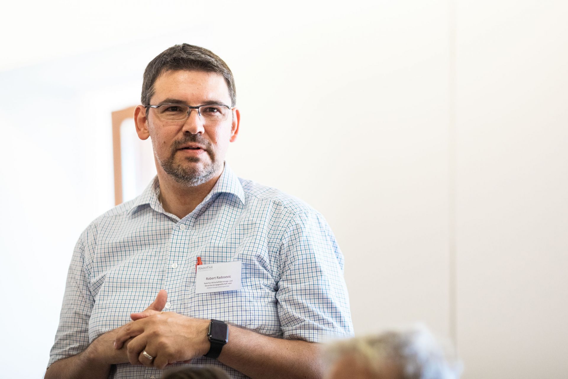 Robert Radosevic bei der Vorstellung seiner Steuerkanzlei Radotax